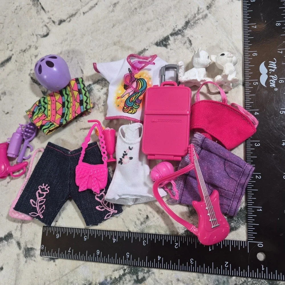 Barbie Doll Clothes Lot Summer Vacation Shorts Tops Luggage Cats Bags Sunglasses